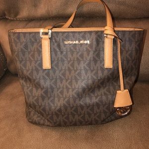 Authentic Michael Kors shoulder bag